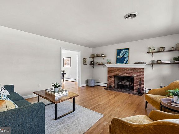 3rd image of 17716 Parkridge Dr