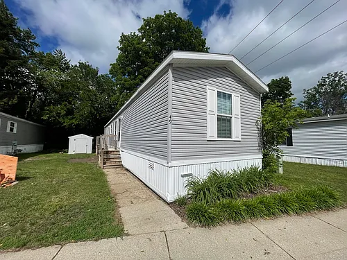 49 W Manor St Photo 1