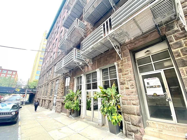 439 N 13th St #3E — Photo 28