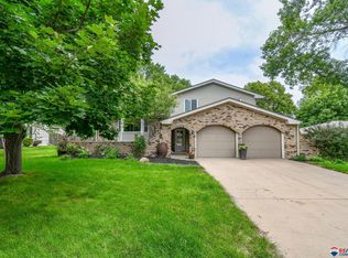 7830 Myrtle St, Lincoln, NE 68506