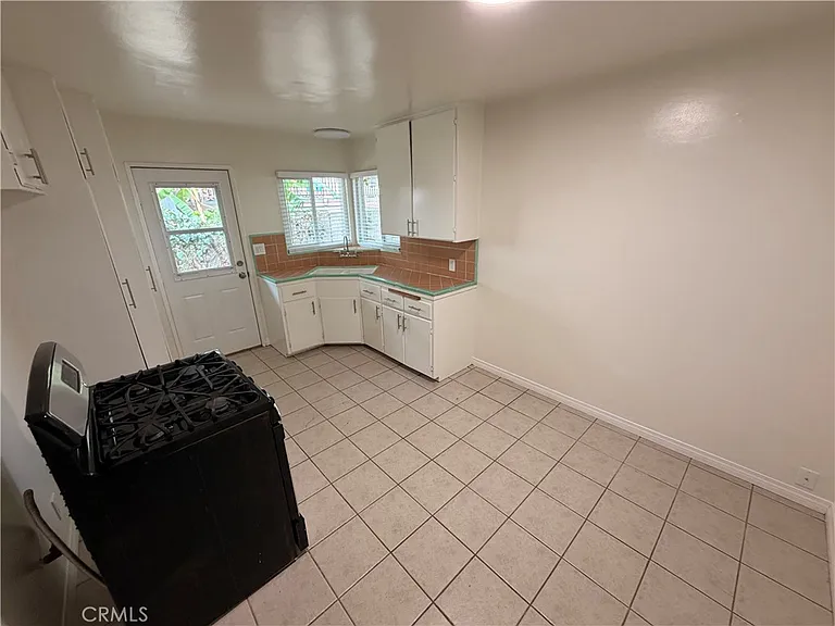 260 Avenida Lobeiro — Photo 4