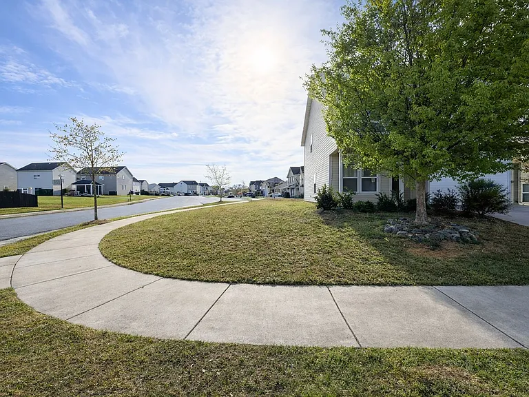 12881 Clydesdale Dr — Photo 4