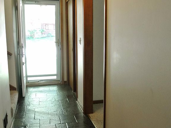 5th image of 324 Taylor Park Dr