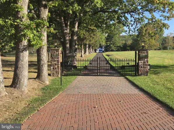 220 Stoopville Rd, Newtown, PA 18940