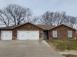 1222 Kimmy Ln, Warrensburg, MO 64093