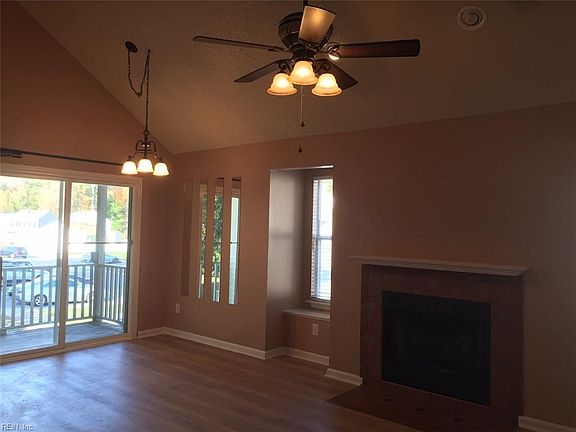 5th image of 609 Mary Robert Ln #201