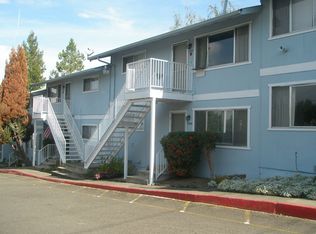 2346 W Crestview Ave, Roseburg, OR 97471