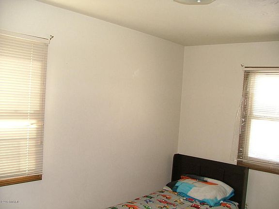 4th image of 4341 Norman Dr SE