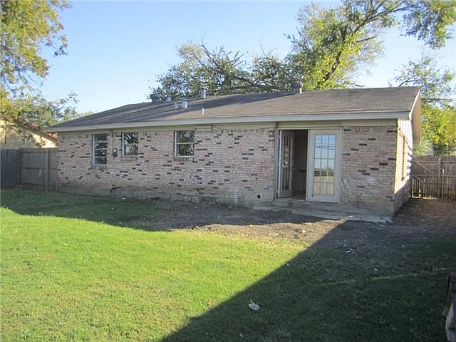 2nd image of 1009 Richard Dr