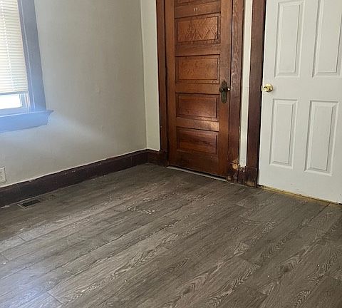 2nd image of 3052 McHenry Ave #1