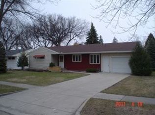 908 1st St S, Moorhead, MN 56560