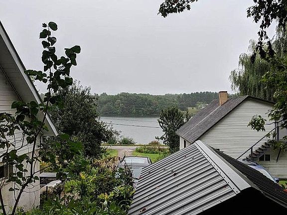 2nd image of 1054 Swan Lake Ave