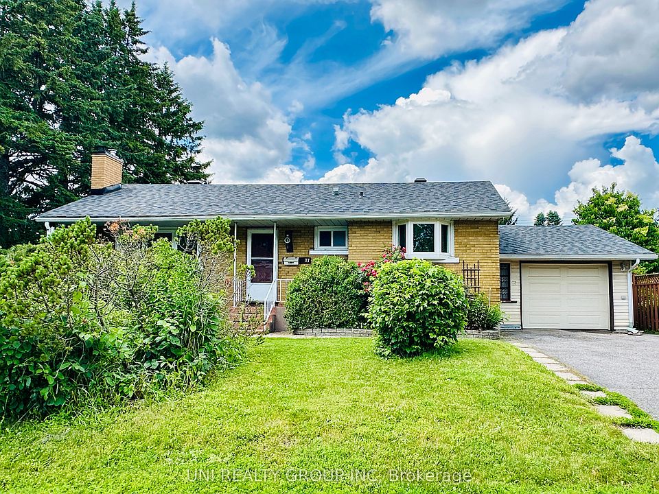 1st image of 77 Meadowlands Dr W