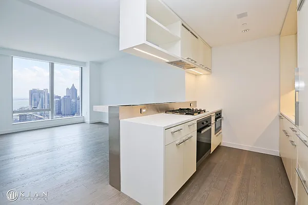 Rented by Kian Realty | media 47