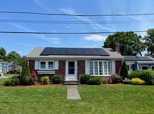 6 Gibbs St, Rumford, RI 02916