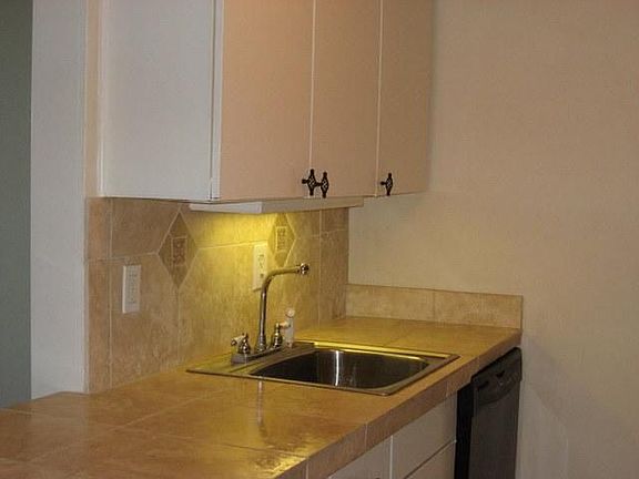 5th image of 3883 Turtle Creek Blvd APT 817
