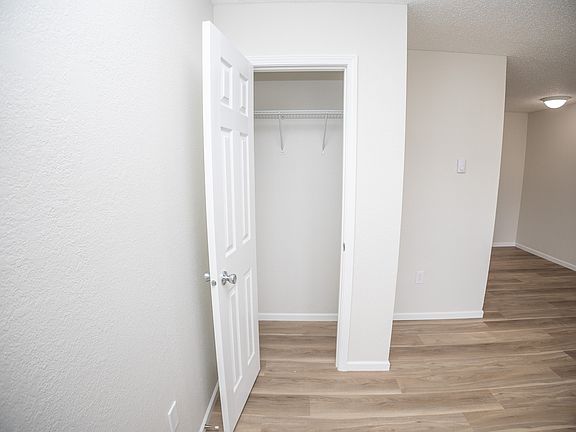 4th image of 4819 Marion St #11556592