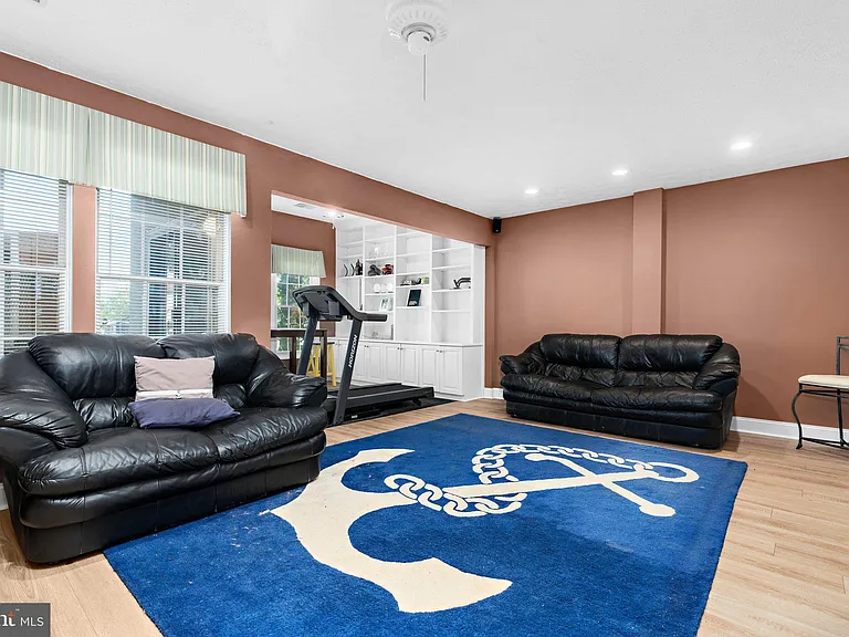41 Queen Catherine Ct #A — Photo 10