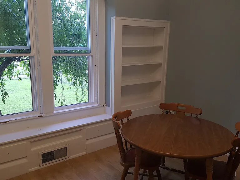 1032 Perry St — Photo 16