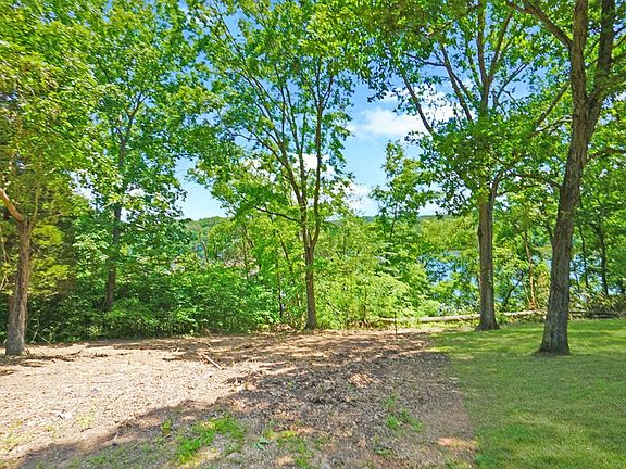 4th image of 3 Trin Hill Dr