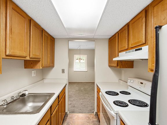 2nd image of 100 Briaridge Dr #110-D
