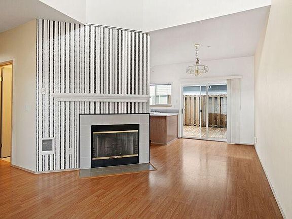 5th image of 6304 Barstow Ln SE Unit 4