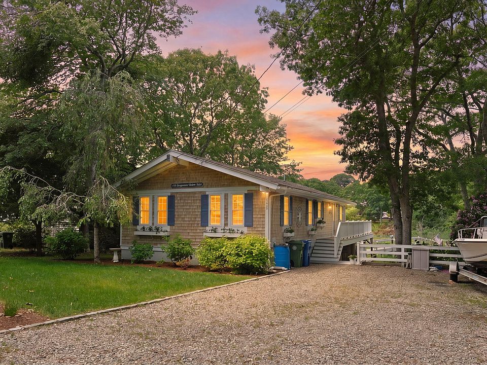 1st image of 133 Edgewater Drive W