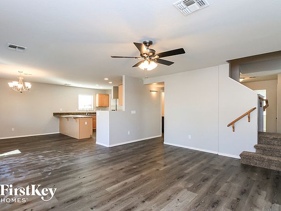 2nd image of 1674 E Jeanne Ln