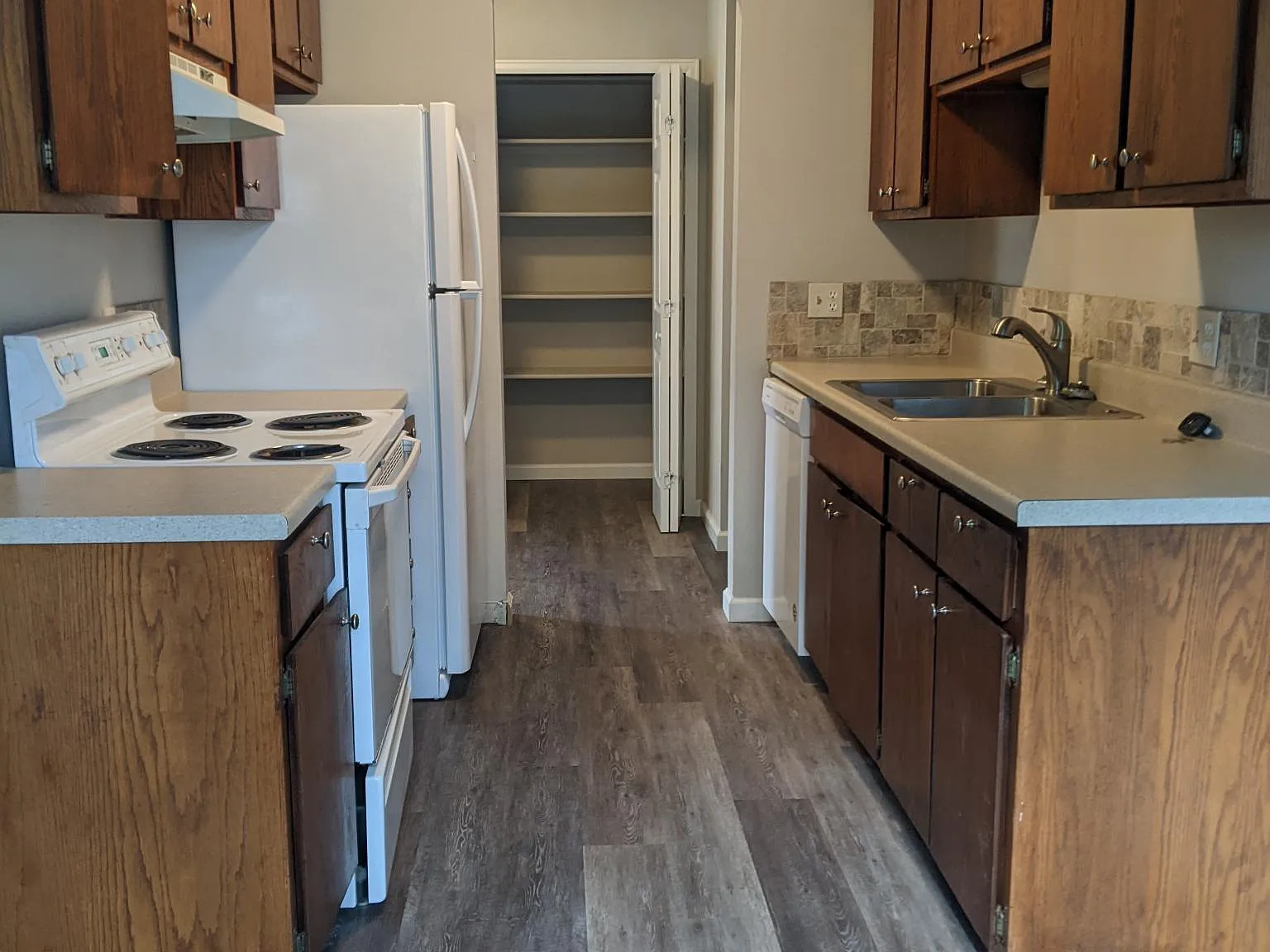 2 bed, $1,550 — Photo 3