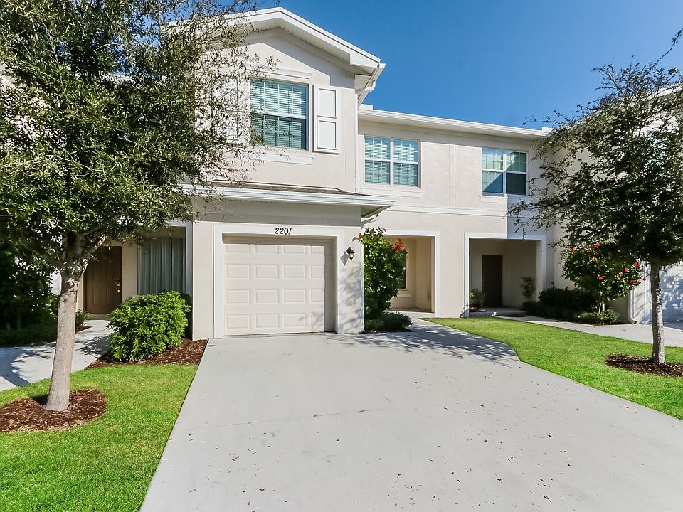 1st image of 2201 NW Treviso Cir