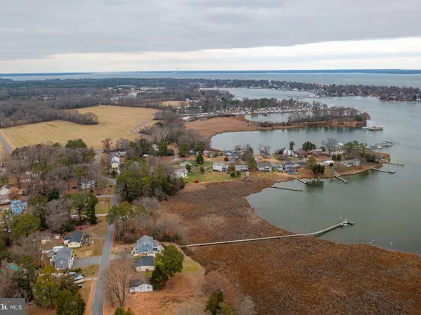 10 Shore Dr, Colonial Beach, VA 22443