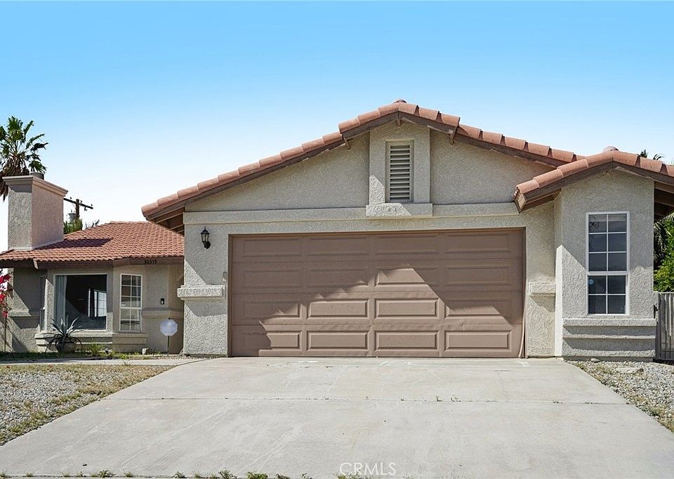 1st image of 30319 Desert Moon Dr