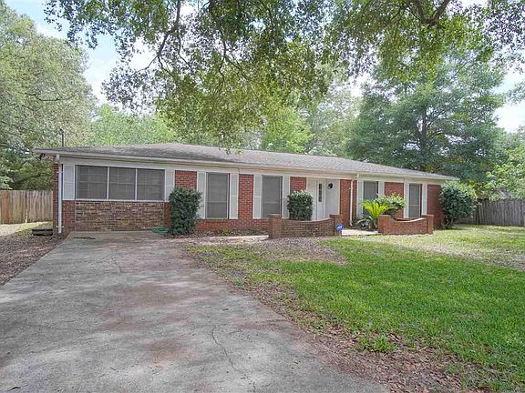 2nd image of 1535 Acorn Ln