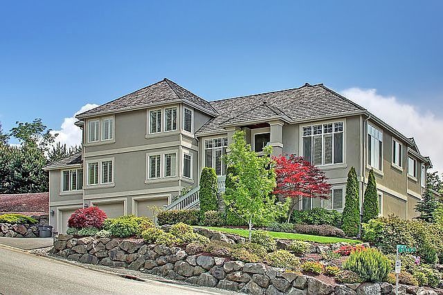 Grand Home perched in Whitehawk