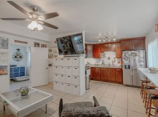 587 El Placer Rd APT 2, Palm Springs, CA 92264