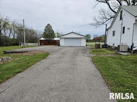 3rd image of 20798 N Il Highway 37