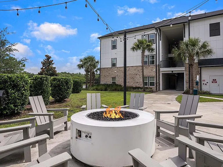 The Clarke at Kendall Town Apartments — Photo 41
