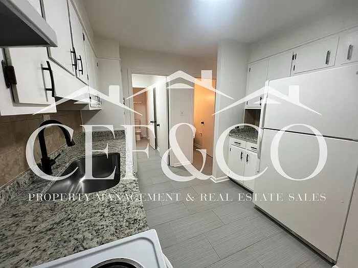 751 Springdale Dr #10 — Photo 6