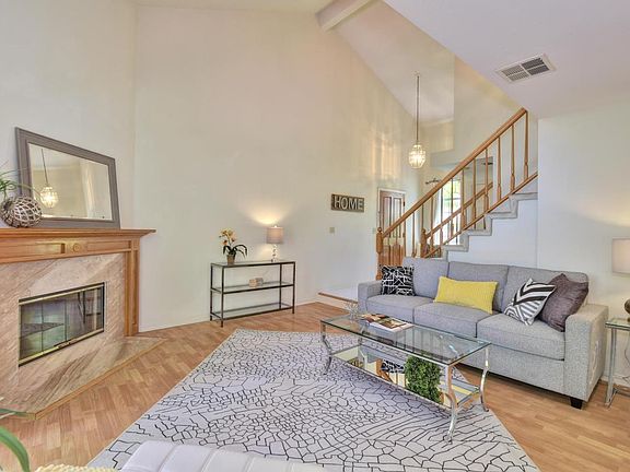 3rd image of 2171 Calle Vista Verde