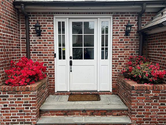 4th image of 41 Sturgis Road