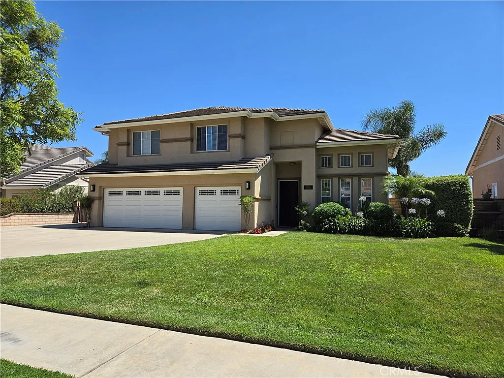 5 bed, 2864 sqft, $4,500 — Photo 2