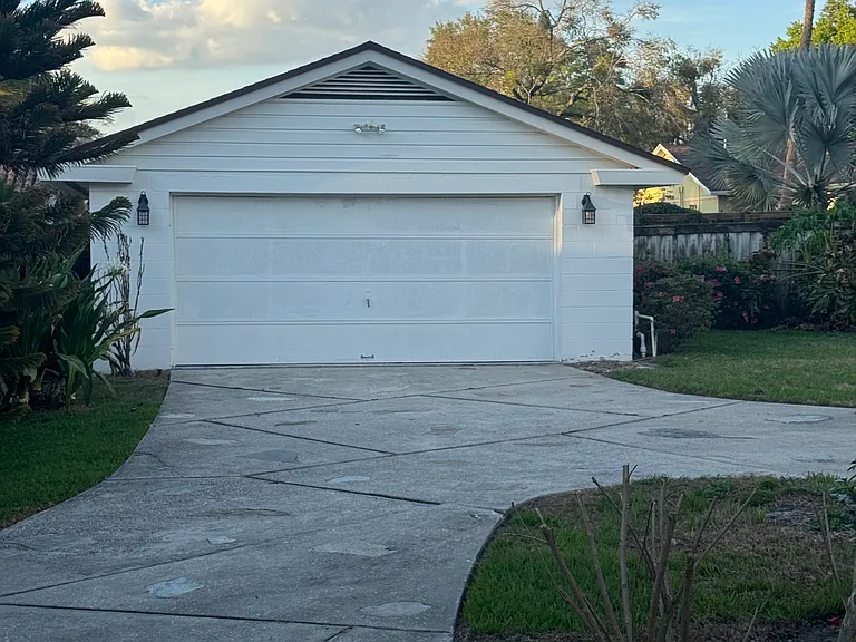 341 Kings Way — Photo 15