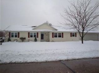 903 Deer Run, Amherst, OH 44001