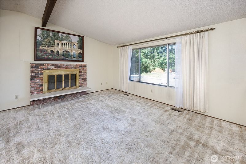 4th image of 8926 Emerson Place