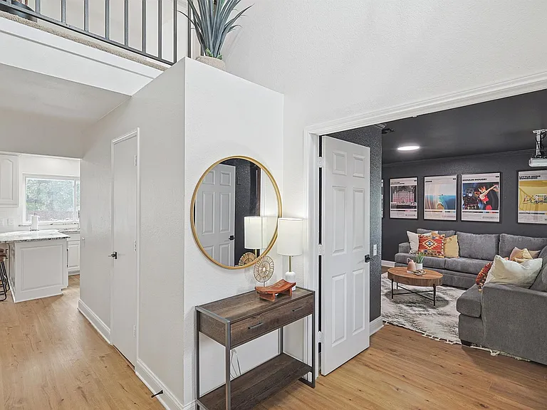 6872 Greenleaf Dr — Photo 20
