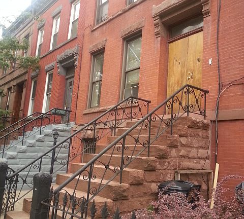 3rd image of 129 Chauncey St APT 3