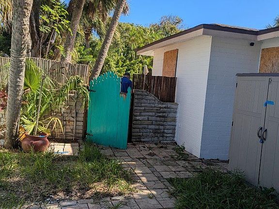 3rd image of 195 S Halifax Drive