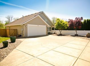 1646 S 11th Ave, Cornelius, OR 97113