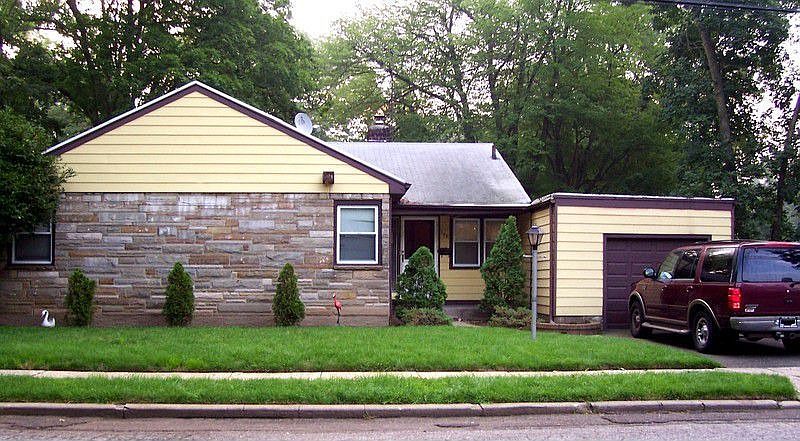 2nd image of 396 Wallace St