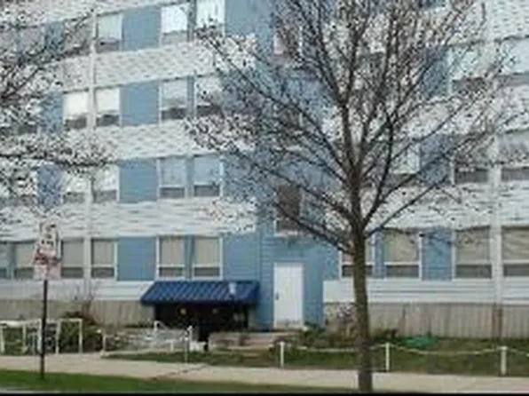 128 Asbury Ave APT 103, Evanston, IL 60202